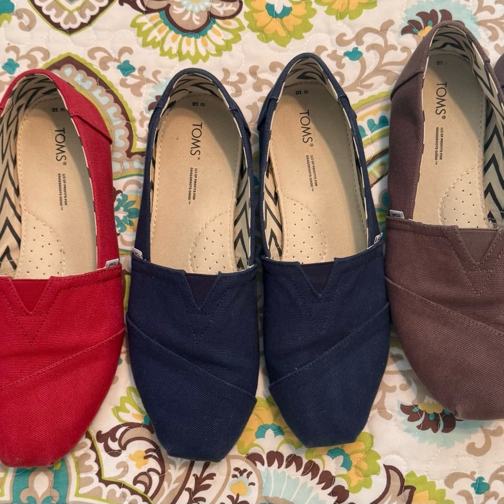 SET OF 3 PAIRS TOMS Alpargata Canvas Slip-Ons - Red, Navy, Brown Set of 3